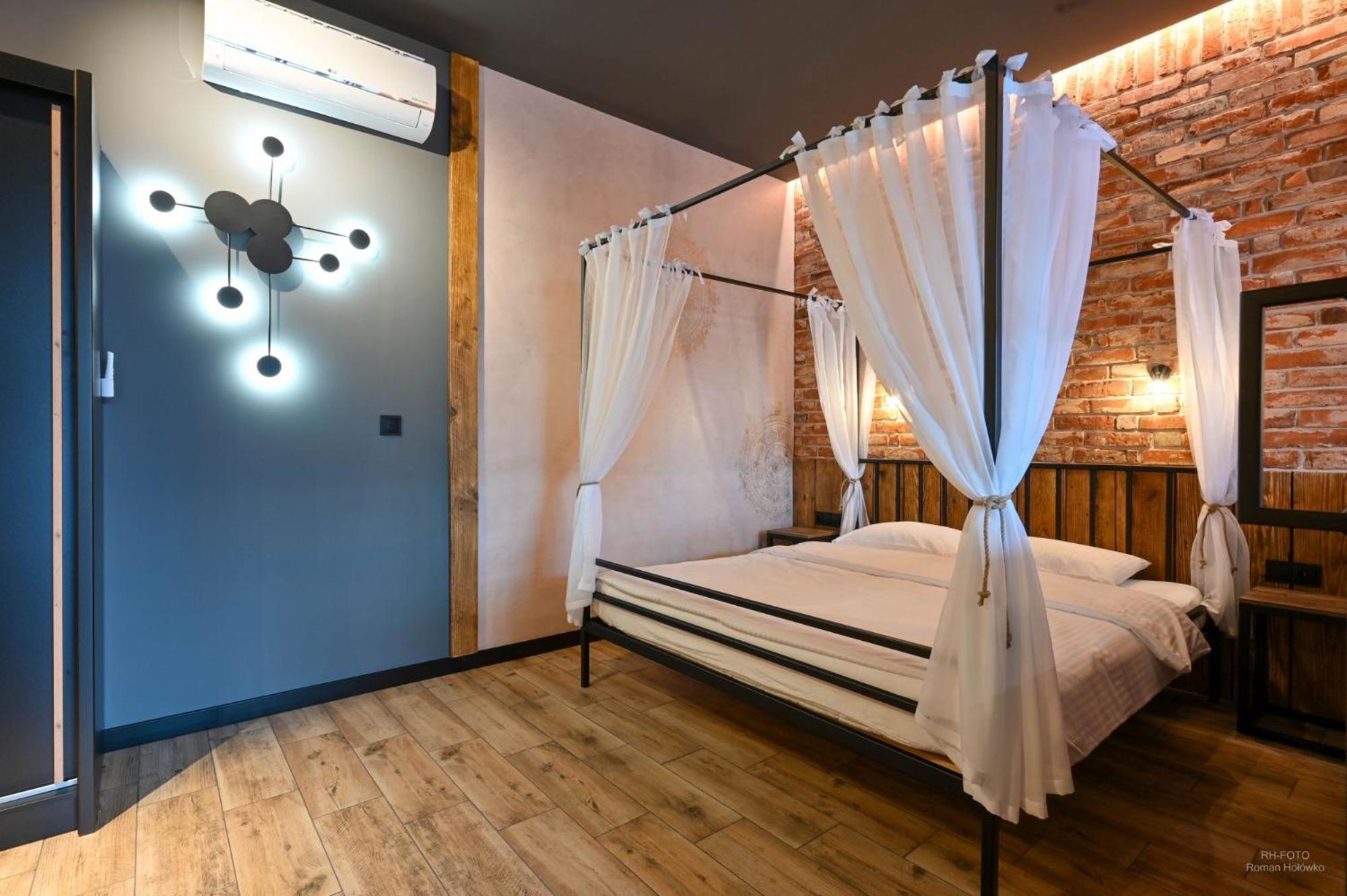 Aparthotel Mamma Mia - ออชเวียนชิม ภายนอก รูปภาพ