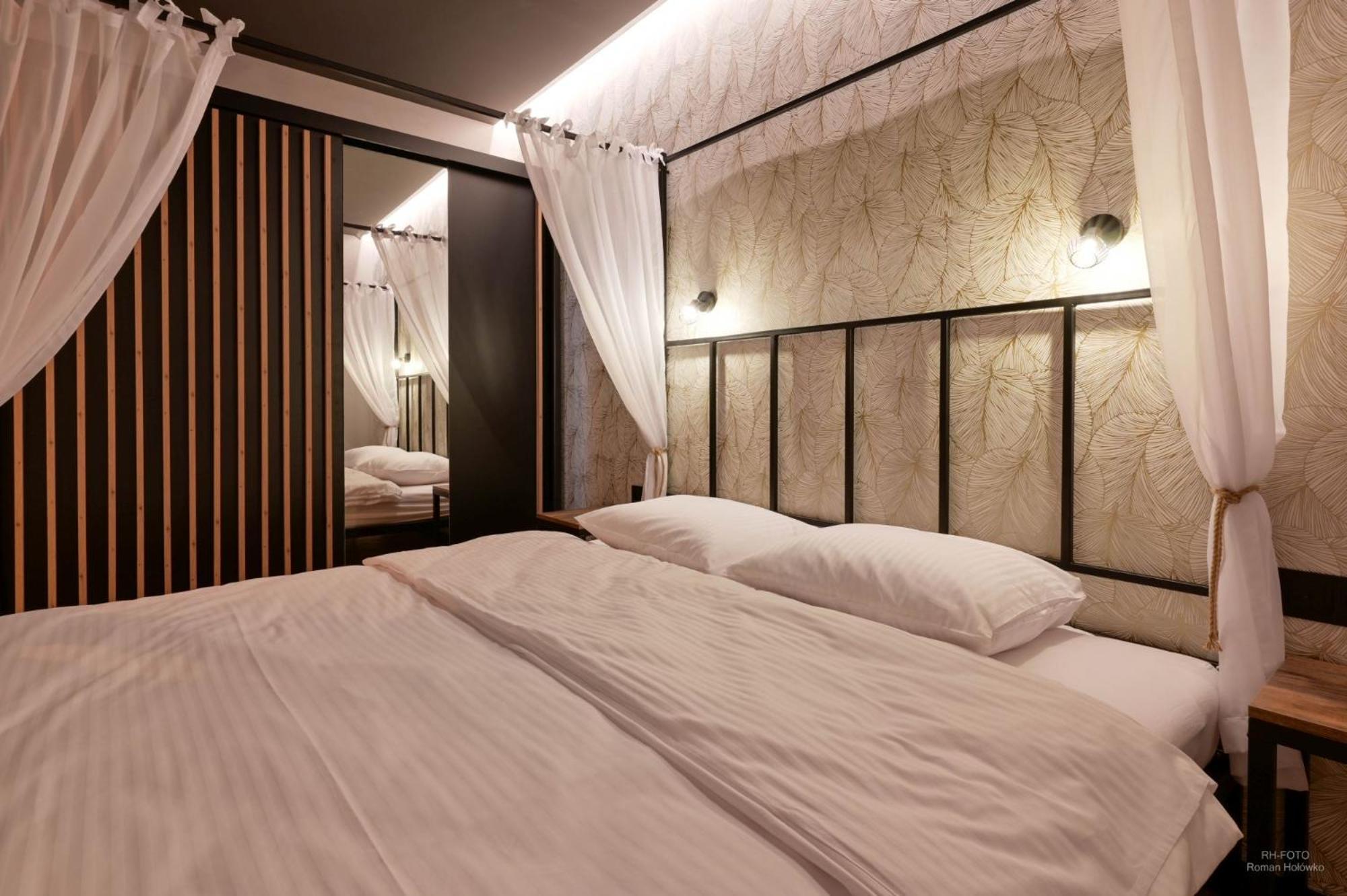 Aparthotel Mamma Mia - ออชเวียนชิม ภายนอก รูปภาพ