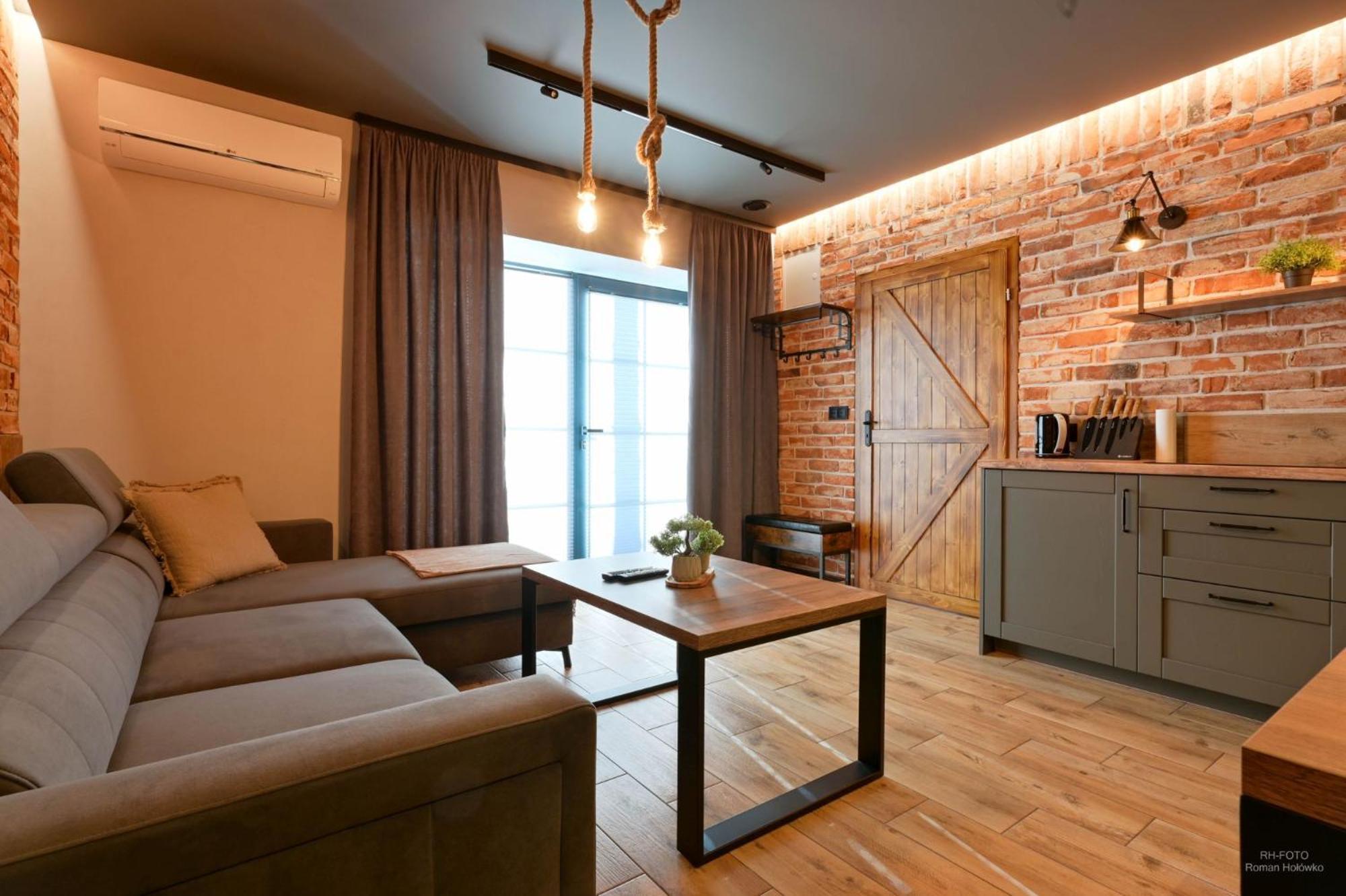 Aparthotel Mamma Mia - ออชเวียนชิม ภายนอก รูปภาพ